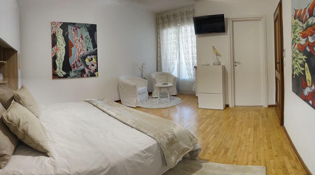 Biancavilla B&B เบรเชีย ภายนอก รูปภาพ